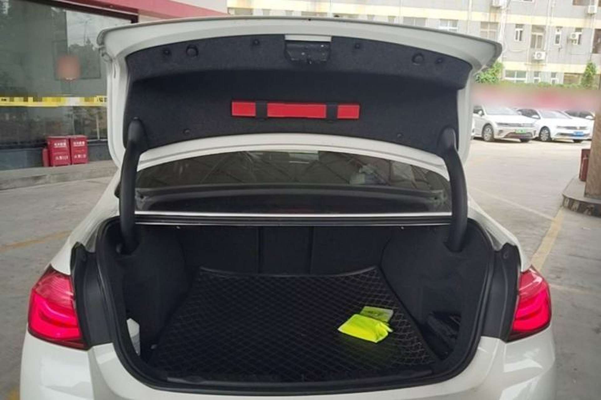 Used BMW 3 Series 2018 320Li Fashion Model Trunk