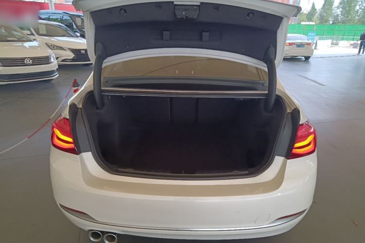 Used BMW 3 Series 2018 320Li Fashion Model Trunk