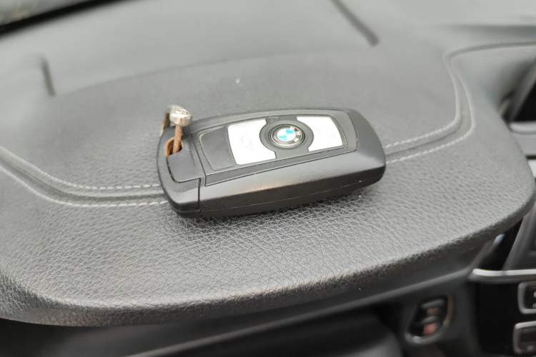 Used BMW 3 Series 2018 320Li Fashion Model Vehicle Key