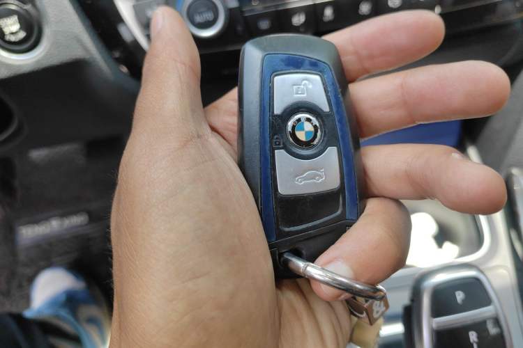 Used BMW 3 Series 2018 330Li M Sport Shadow Edition Vehicle Key
