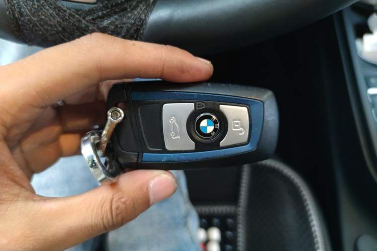 Used BMW 3 Series 2018 320i M Sport Package Vehicle Key