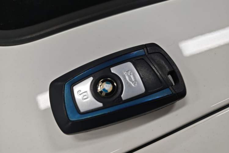 Used BMW 3 Series 2018 320i M Sport Package Vehicle Key