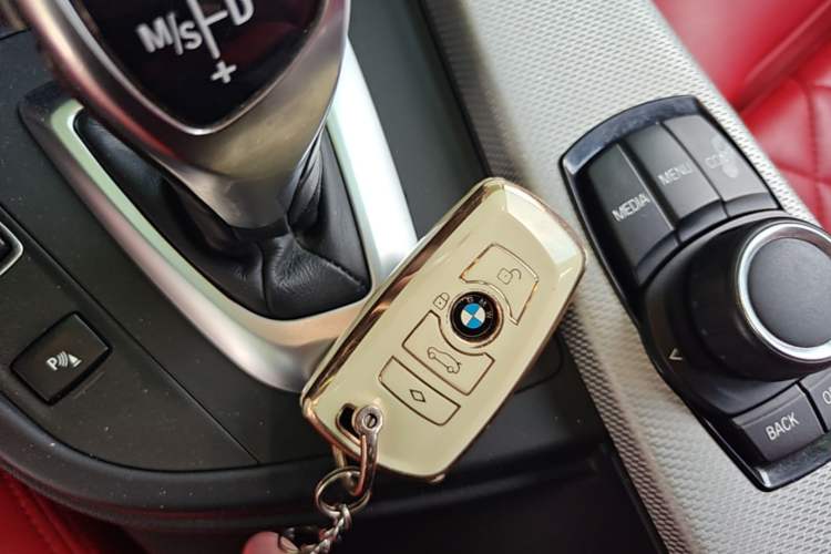 Used BMW 3 Series 2018 320i M Sport Package Vehicle Key