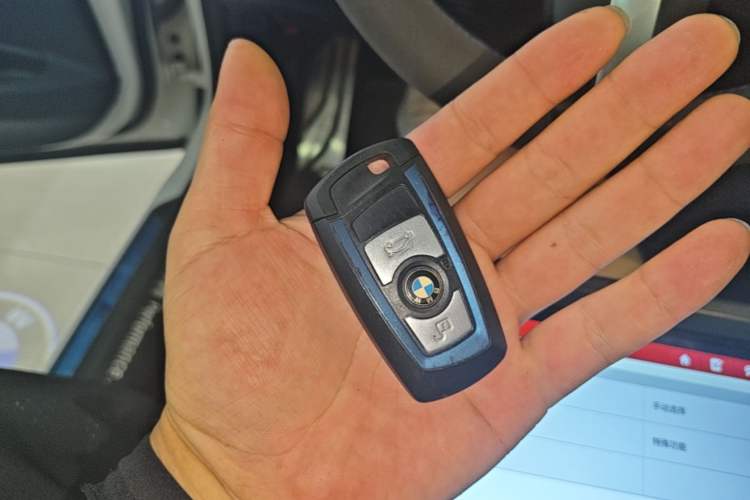 Used BMW 3 Series 2018 320i M Sport Package Vehicle Key