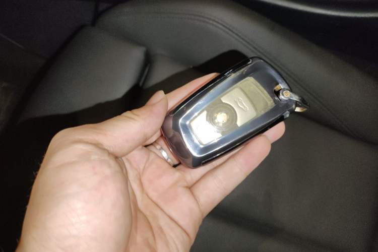 Used BMW 3 Series 2018 318i Vehicle Key