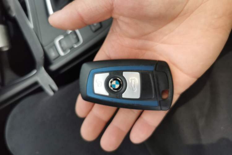 Used BMW 3 Series 2018 320i M Sport Package Vehicle Key