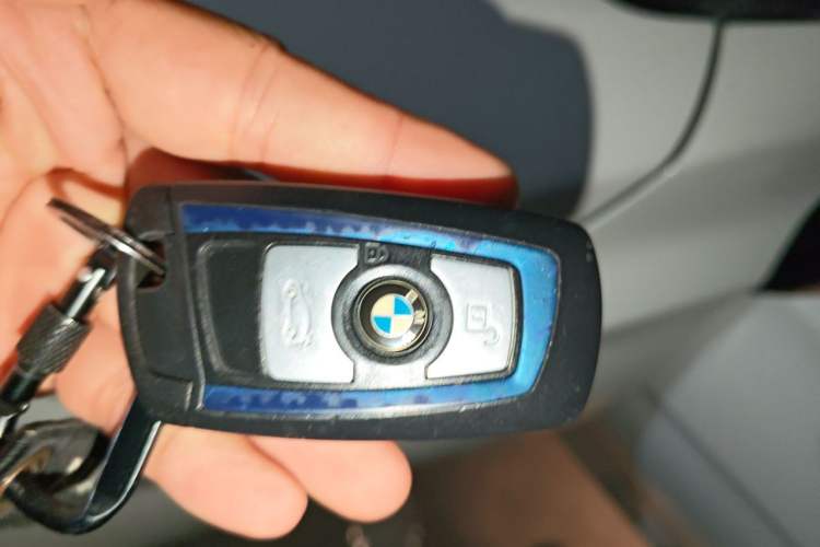 Used BMW 3 Series 2018 320i M Sport Package Vehicle Key