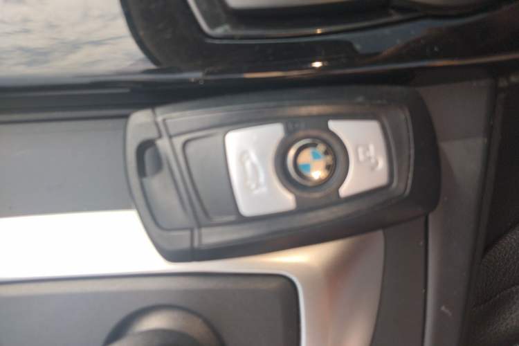 Used BMW 3 Series 2018 320Li Fashion Model Vehicle Key