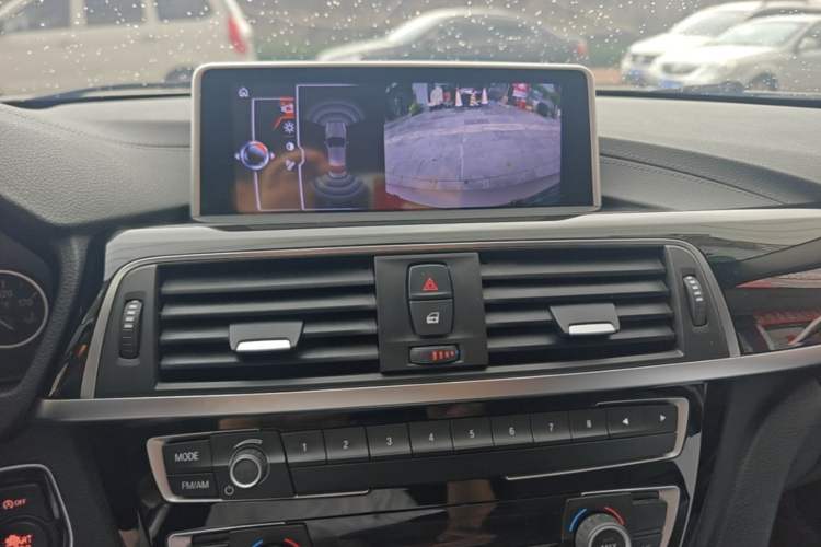 Used BMW 3 Series 2018 320Li Fashion Model Audio And AC Panel