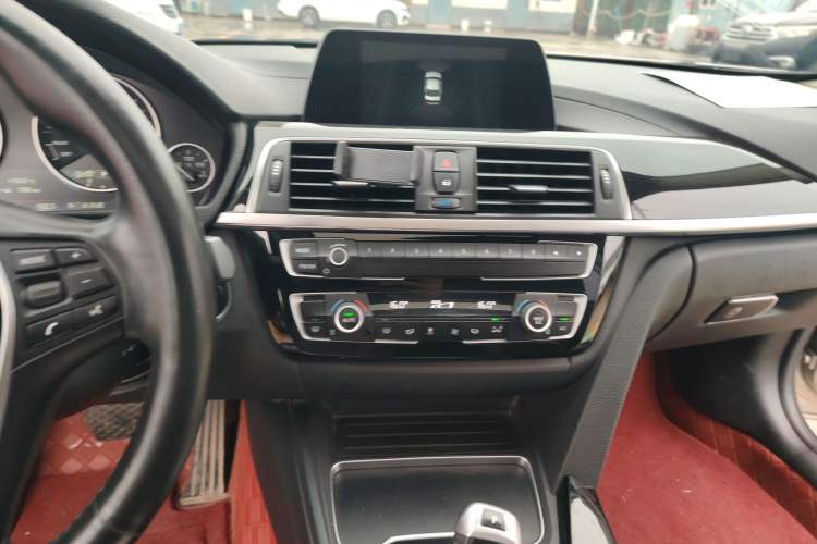 Used BMW 3 Series 2018 320Li Fashion Model Audio And AC Panel