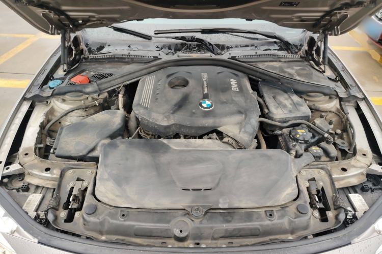 Used BMW 3 Series 2018 320Li Fashion Model Engine Bay