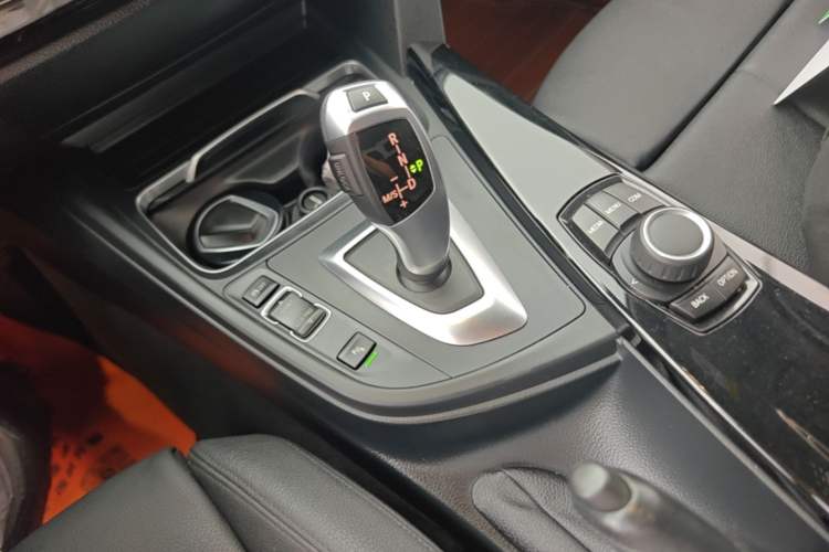 Used BMW 3 Series 2018 320Li Fashion Model Gear Lever