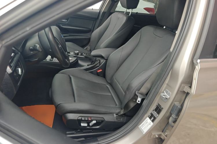 Used BMW 3 Series 2018 320Li Fashion Model Left Front Seat