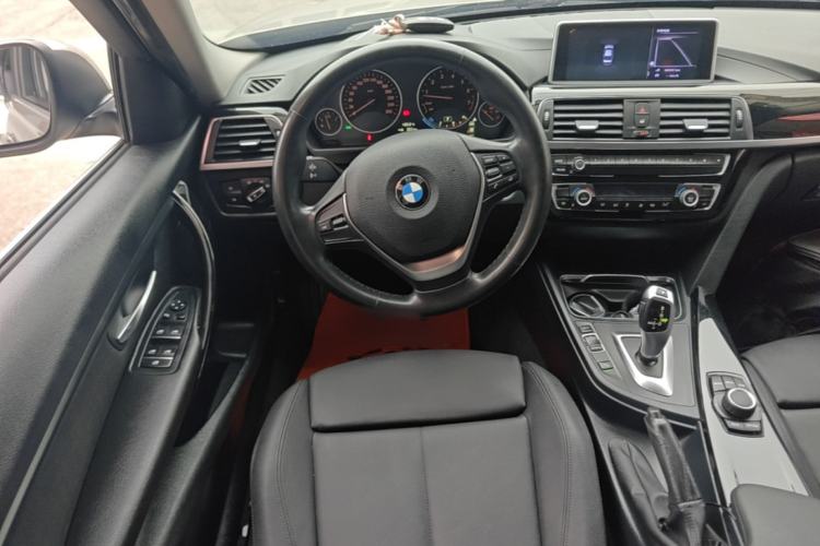 Used BMW 3 Series 2018 320Li Fashion Model Steering Wheel