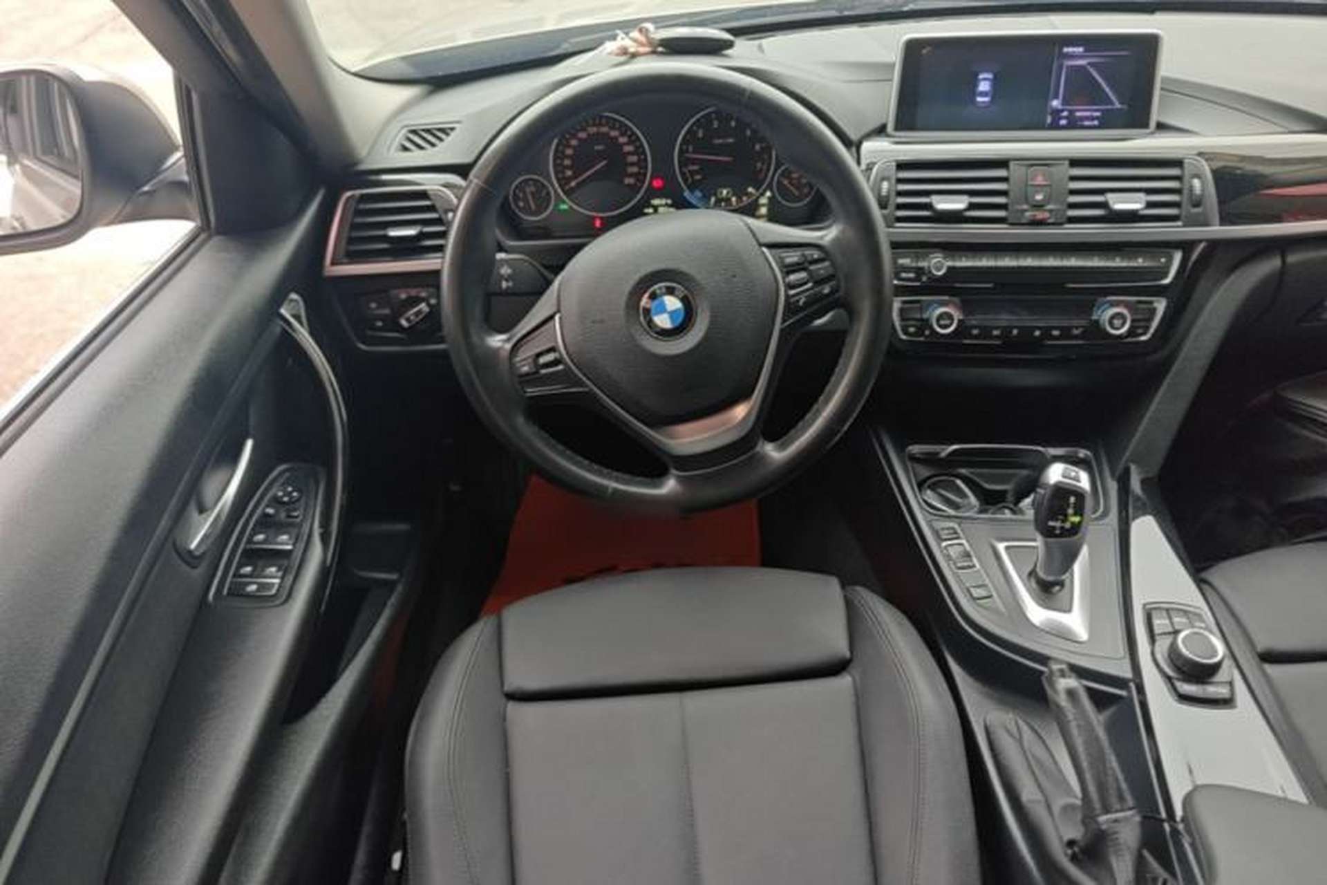 Used BMW 3 Series 2018 320Li Fashion Model Steering Wheel