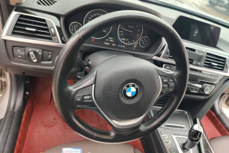 Used BMW 3 Series 2018 320Li Fashion Model Steering Wheel