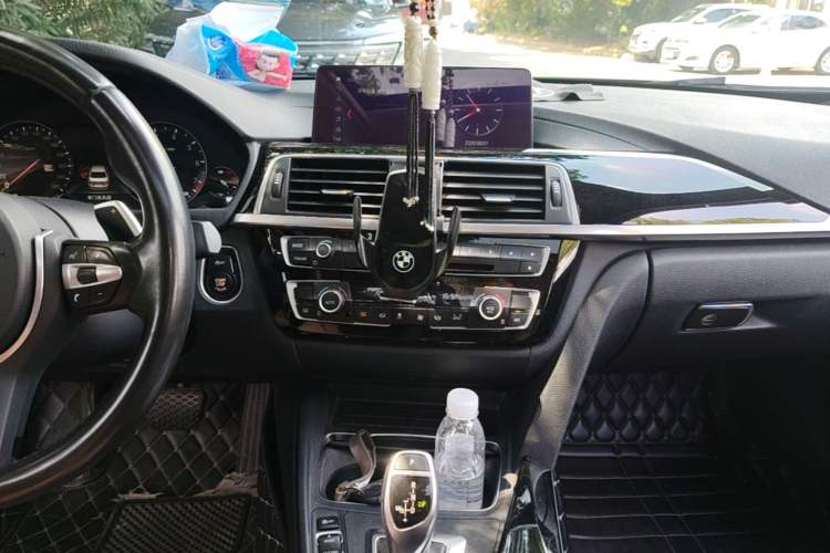 Used BMW 3 Series 2019 320Li M Luxury Package Audio And AC Panel