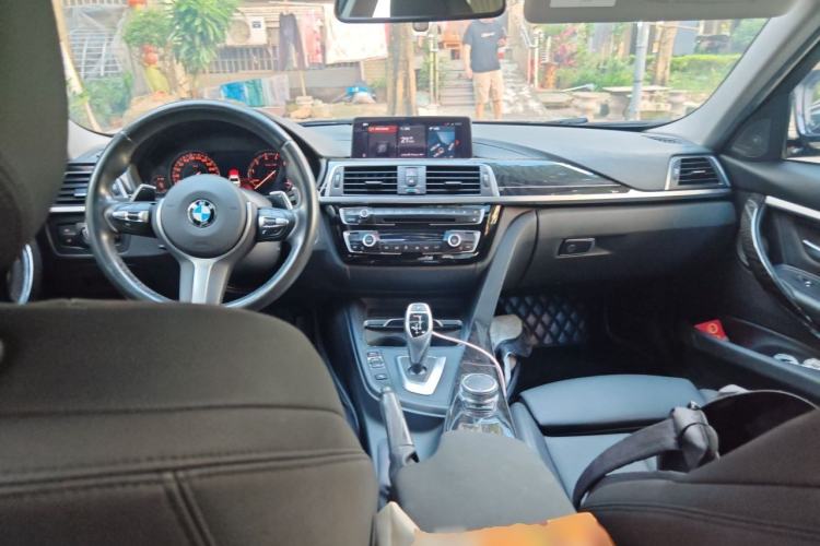 Used BMW 3 Series 2019 320Li M Sport Night Edition Center Console