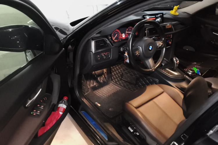 Used BMW 3 Series 2019 320i M Sport Package Driver Seat