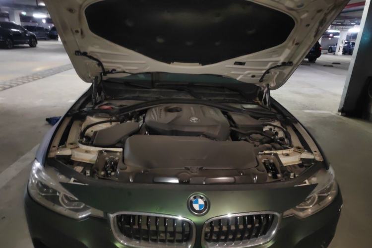 Used BMW 3 Series 2019 320i M Sport Package Engine Bay