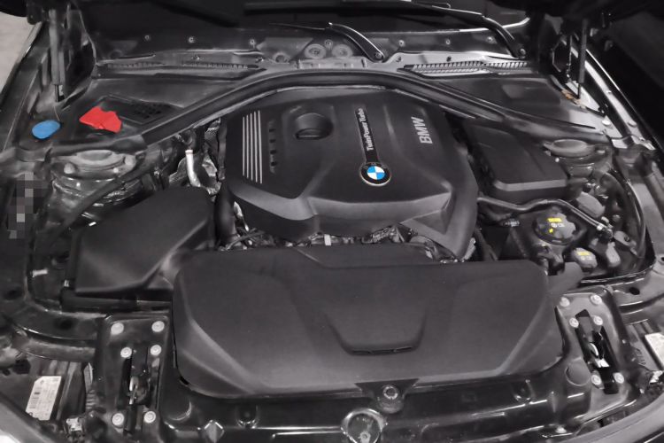 Used BMW 3 Series 2019 320i M Sport Package Engine Bay