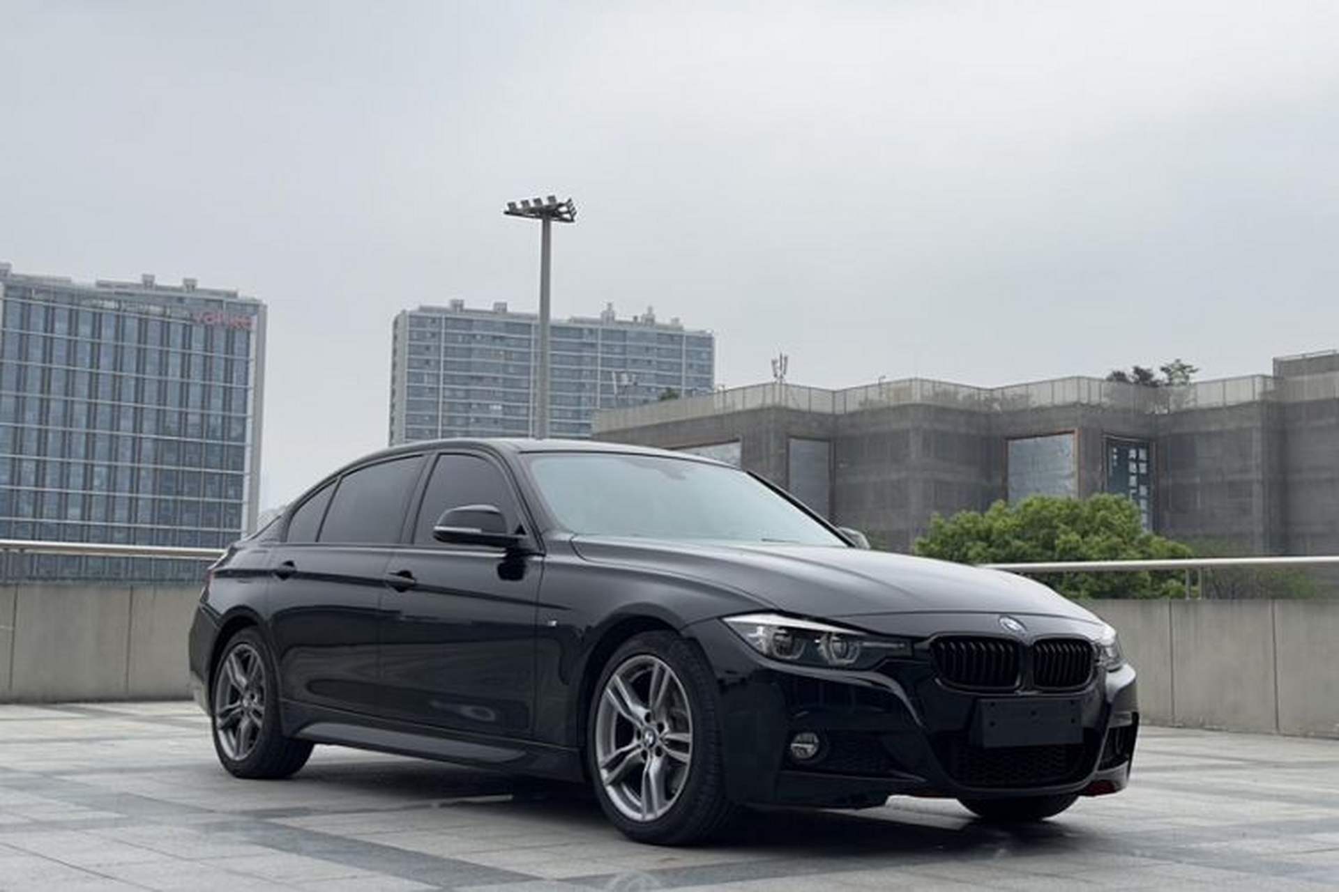 Used BMW 3 Series 2019 320Li M Sport Night Edition Exterior 5