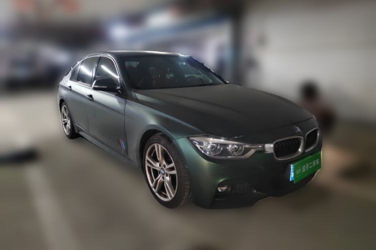 Used BMW 3 Series 2019 320i M Sport Package Front Right 45 Deg