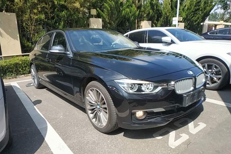 Used BMW 3 Series 2019 320Li xDrive Fashion Model Front Right 45 Deg