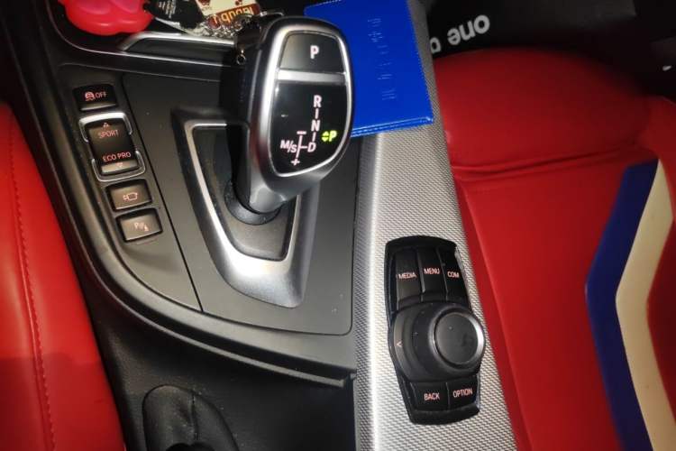 Used BMW 3 Series 2019 320i M Sport Package Gear Lever