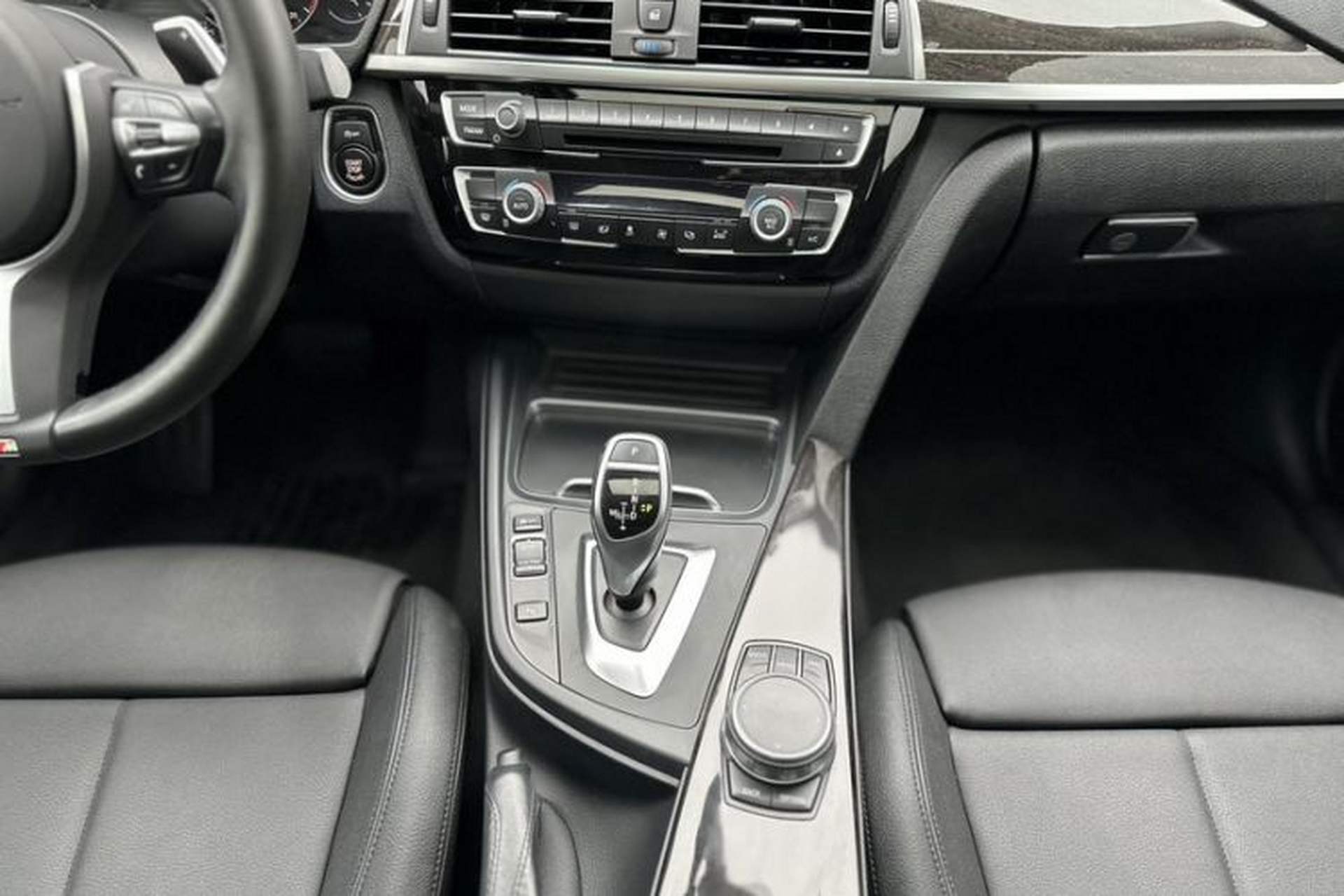Used BMW 3 Series 2019 320Li M Sport Night Edition Interior 12