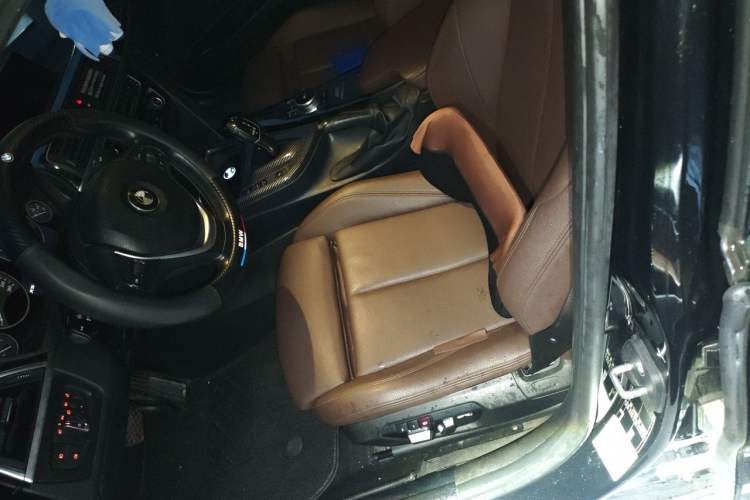Used BMW 3 Series 2019 320Li Fashion Model Left Front Seat