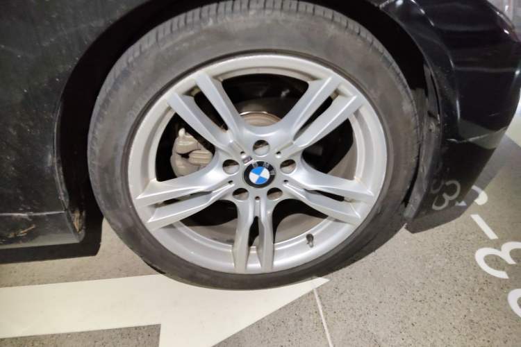 Used BMW 3 Series 2019 320Li M Luxury Package Right Front Wheel Hub