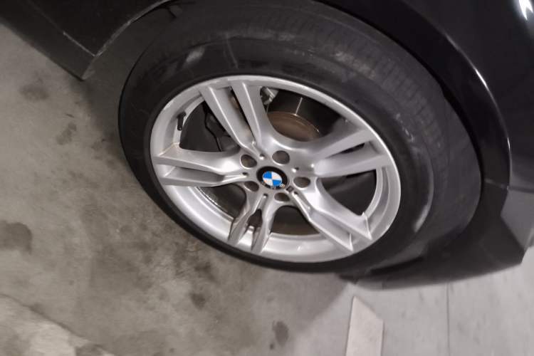 Used BMW 3 Series 2019 320i M Sport Package Right Front Wheel Hub