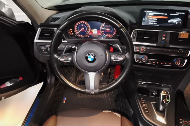 Used BMW 3 Series 2019 320i M Sport Package Steering Wheel