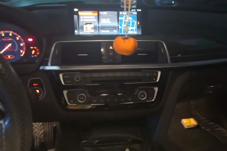 Used BMW 3 Series 2019 320Li M Sport Night Edition Audio And AC Panel