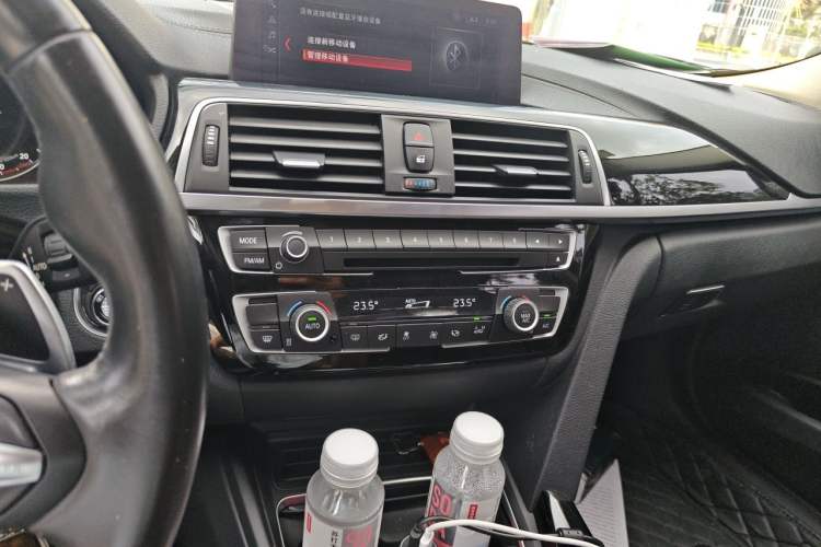 Used BMW 3 Series 2019 320Li M Luxury Package Audio And AC Panel