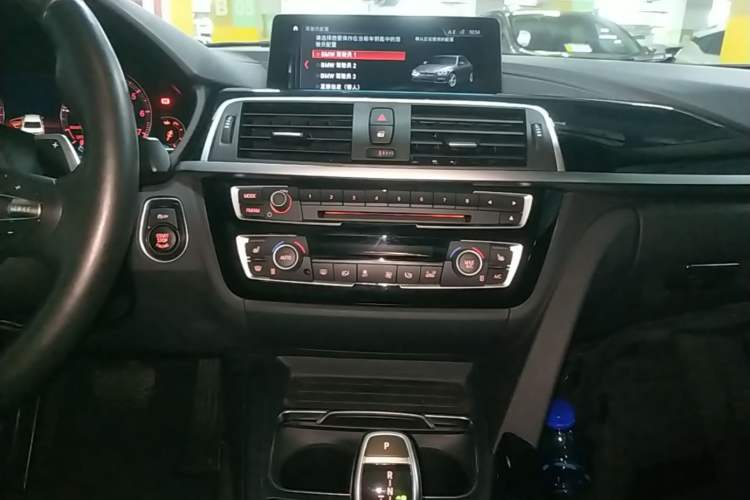 Used BMW 3 Series 2019 320Li M Sport Package Audio And AC Panel