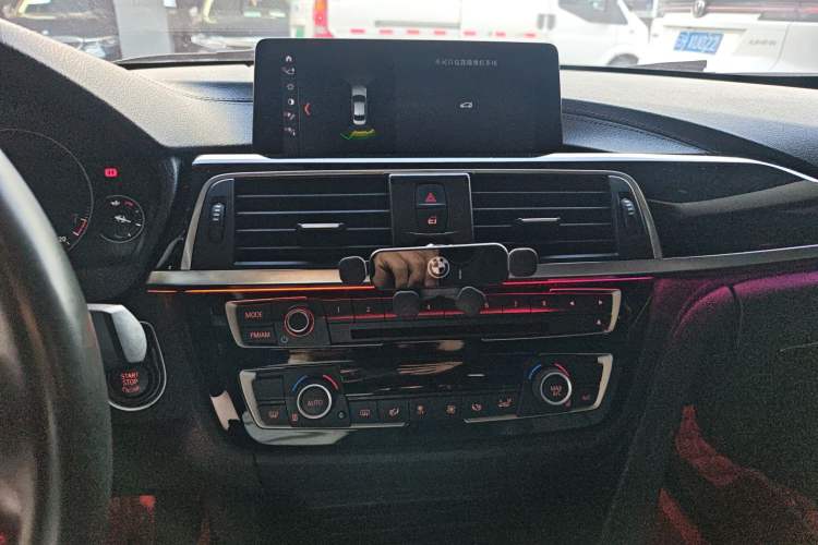 Used BMW 3 Series 2019 320Li M Sport Package Audio And AC Panel
