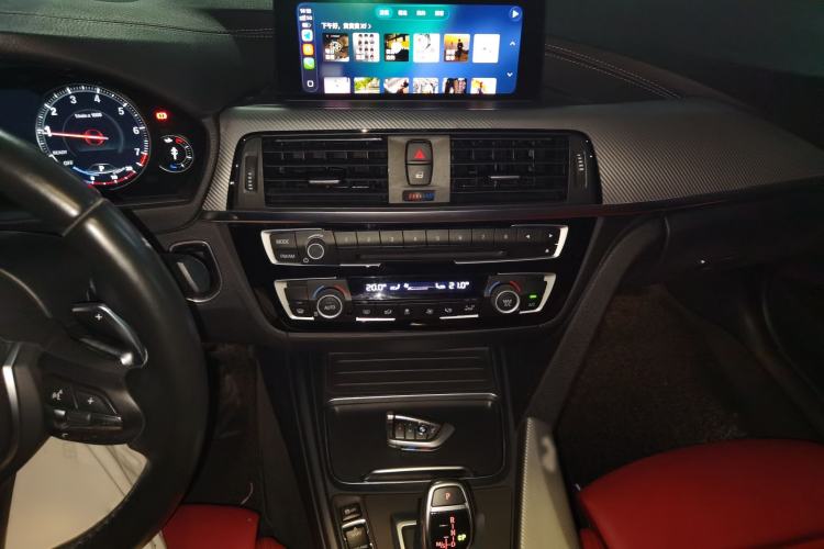 Used BMW 3 Series 2019 320i M Sport Night Edition Audio And AC Panel