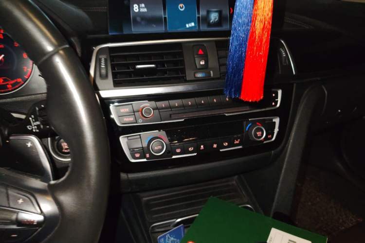 Used BMW 3 Series 2019 320Li M Luxury Package Audio And AC Panel