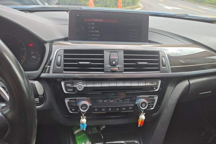 Used BMW 3 Series 2019 320Li M Sport Night Edition Audio And AC Panel