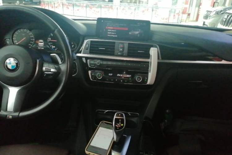 Used BMW 3 Series 2019 320Li M Sport Package Audio And AC Panel