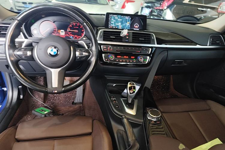 Used BMW 3 Series 2019 320Li M Sport Package Center Console