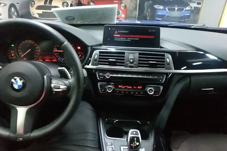 Used BMW 3 Series 2019 320Li M Sport Package Center Console