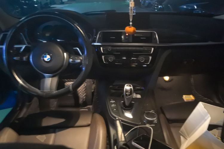 Used BMW 3 Series 2019 320Li M Sport Night Edition Center Console