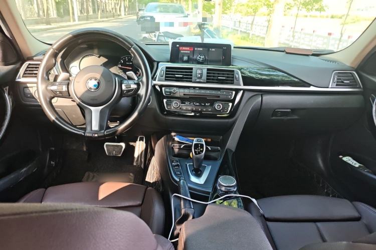 Used BMW 3 Series 2019 320Li M Sport Package Center Console