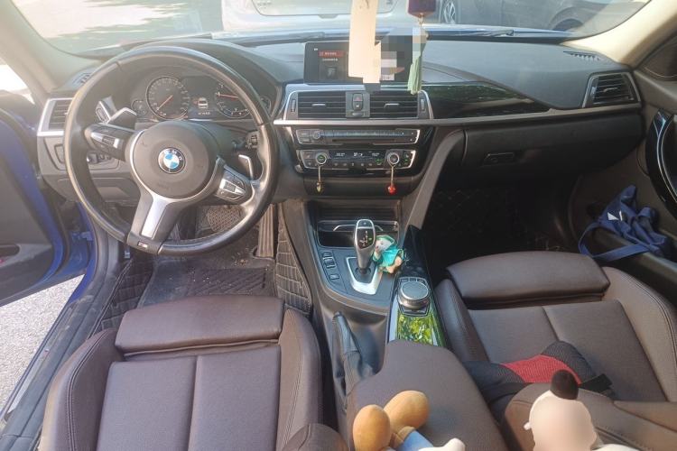 Used BMW 3 Series 2019 320Li M Sport Package Center Console