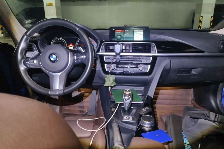 Used BMW 3 Series 2019 320Li M Sport Package Center Console
