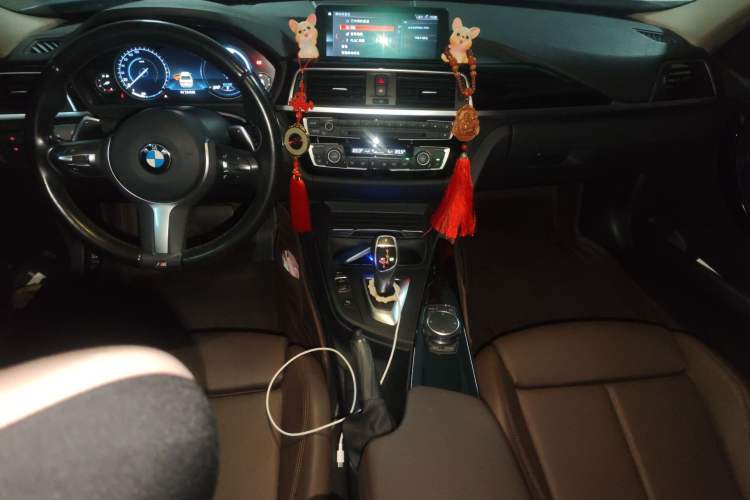 Used BMW 3 Series 2019 320Li M Sport Package Center Console