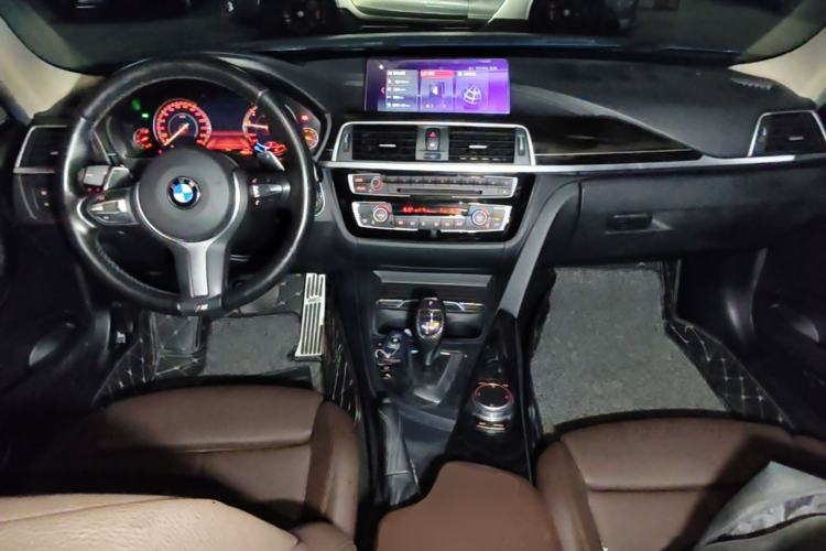 Used BMW 3 Series 2019 320Li M Sport Night Edition Center Console
